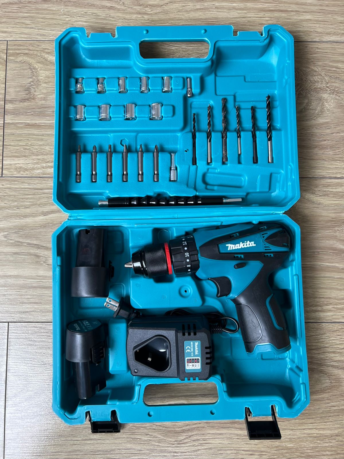 Taladro Inalámbrico  48 Voltios Makita Mandril De 3/8