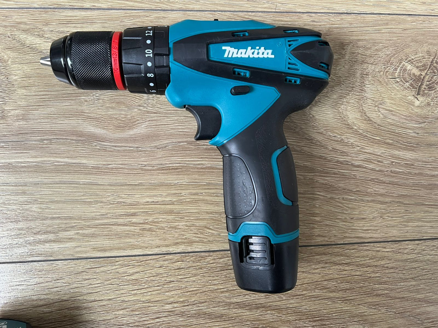 Taladro Inalámbrico  48 Voltios Makita Mandril De 3/8