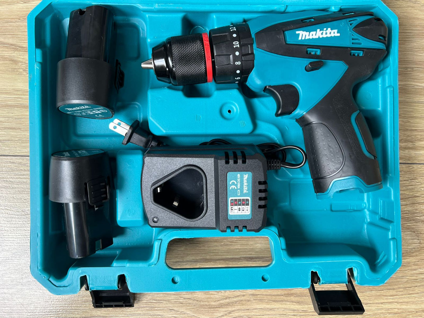 Taladro Inalámbrico  48 Voltios Makita Mandril De 3/8